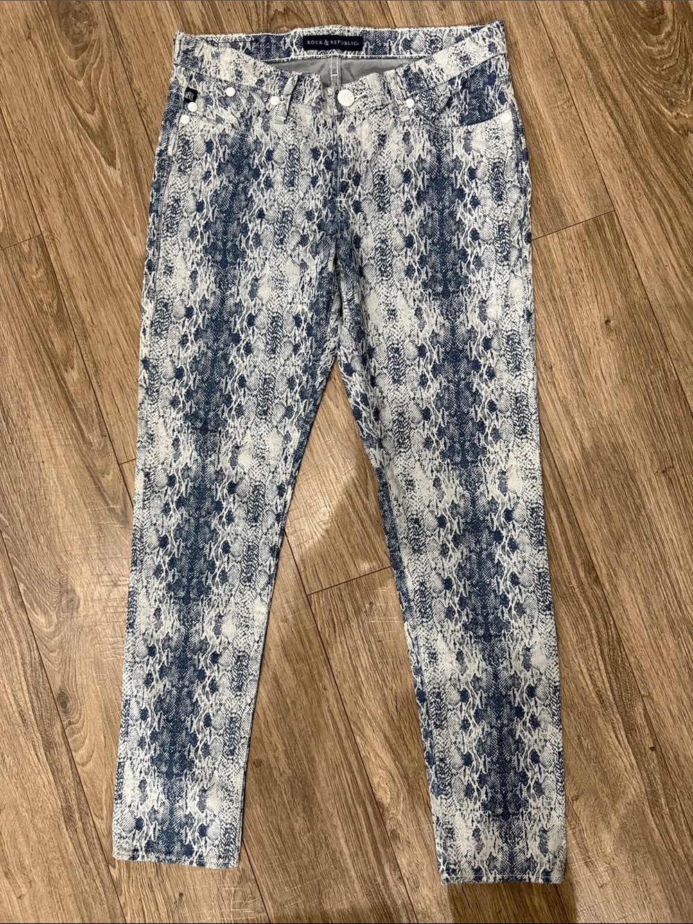 Rock & Republic Blue and White Snake-Print Skinny Jeans Sz 28